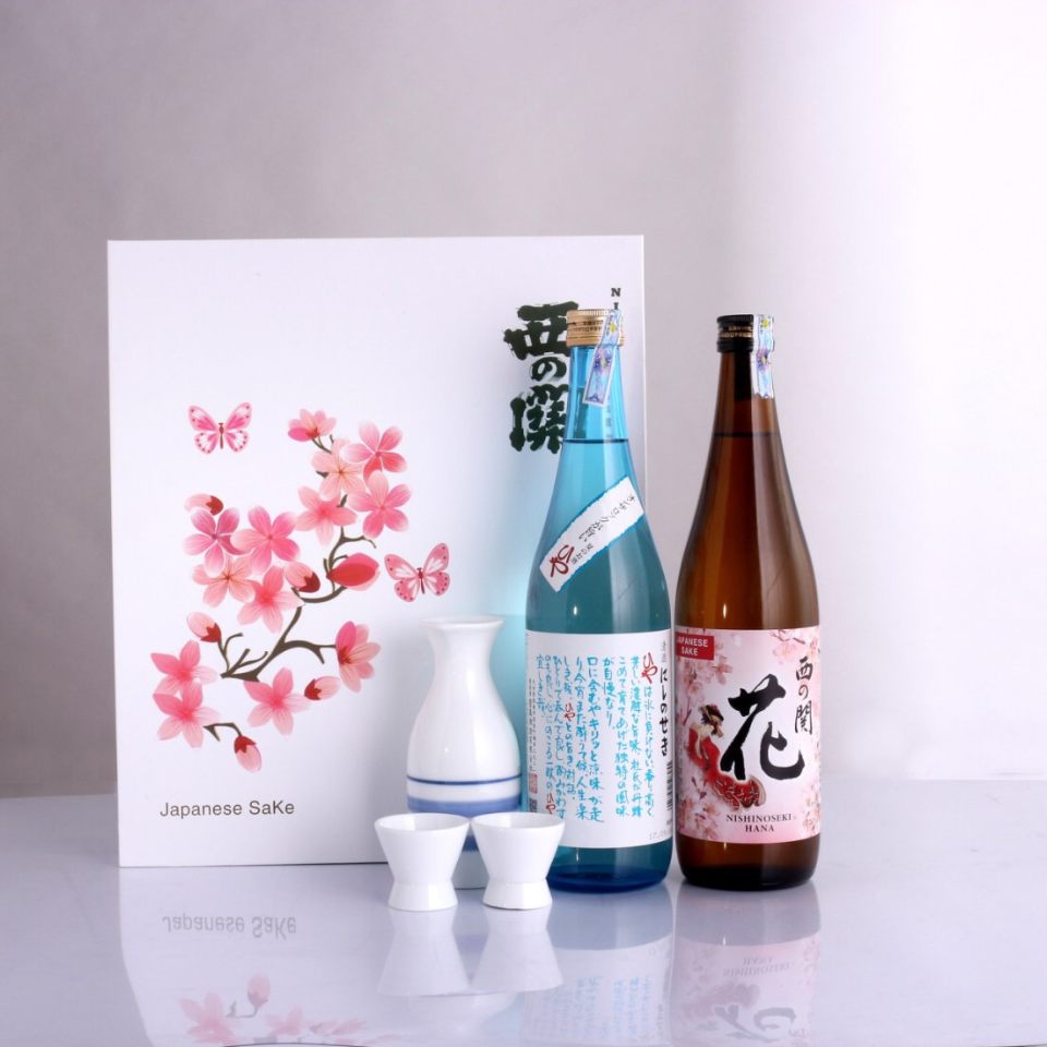 Hộp Quà Rượu Sake Nishino Seki Hiya + Hana 720ml - Hoa Anh Đào 