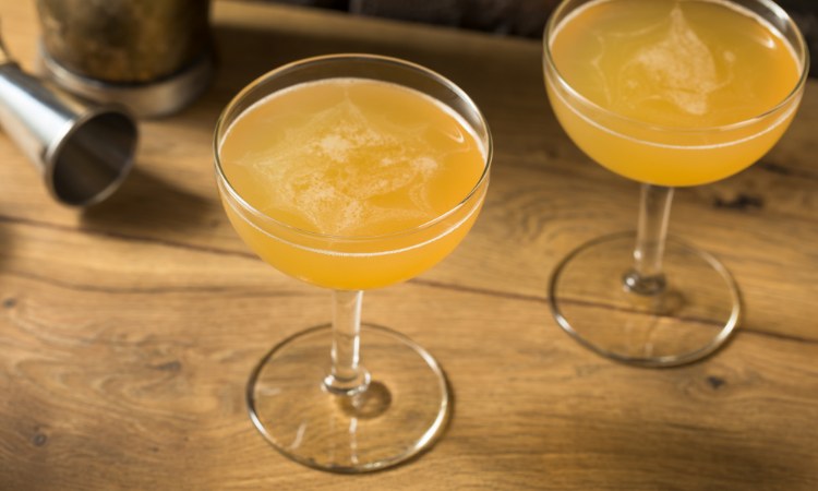between the sheets cocktail