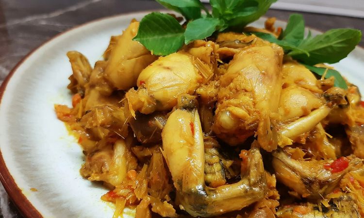 ếch xào sả ớt