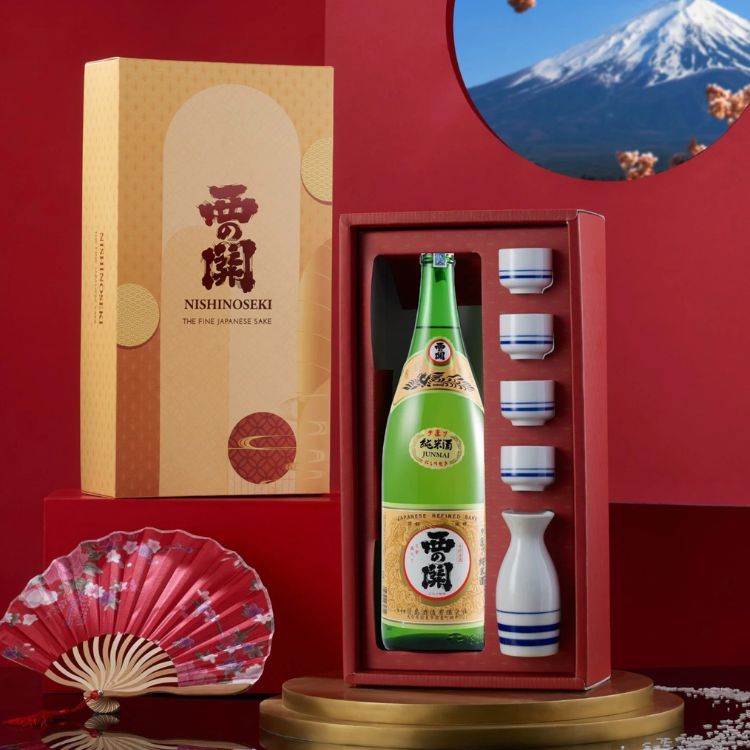 hộp quà tết rượu sake vảy vàng