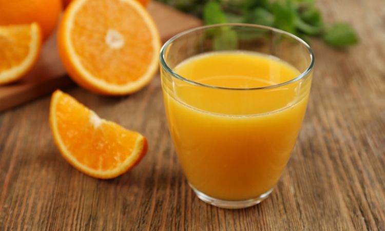 nước ép cam thưởng thức ngày tết