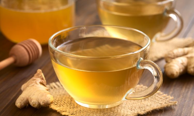 nước trà gừng giải rượu