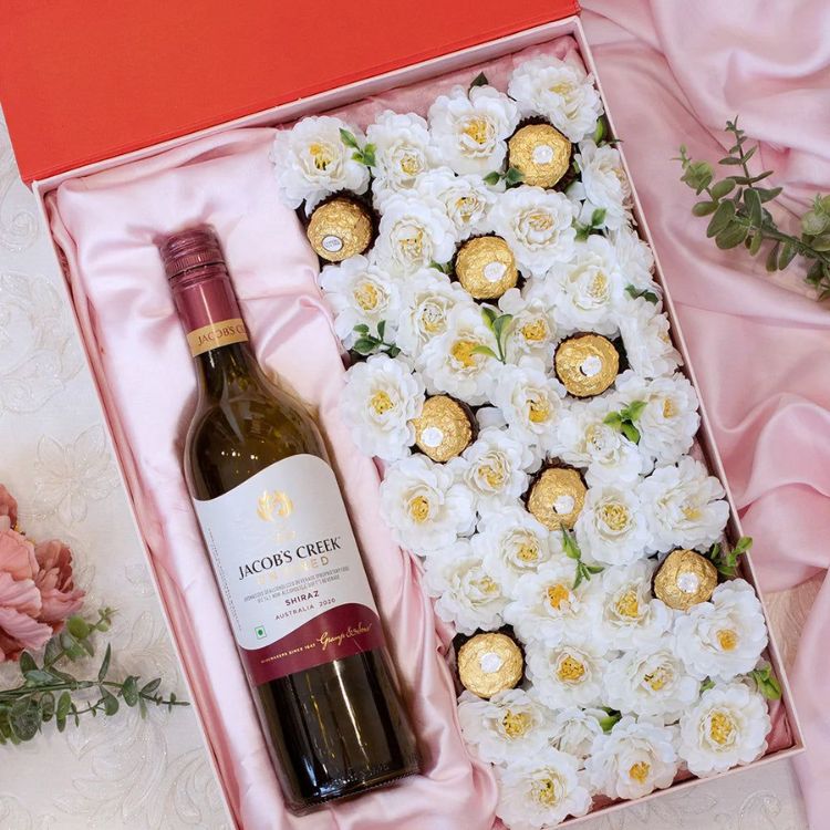 rượu vang hồng làm quà
