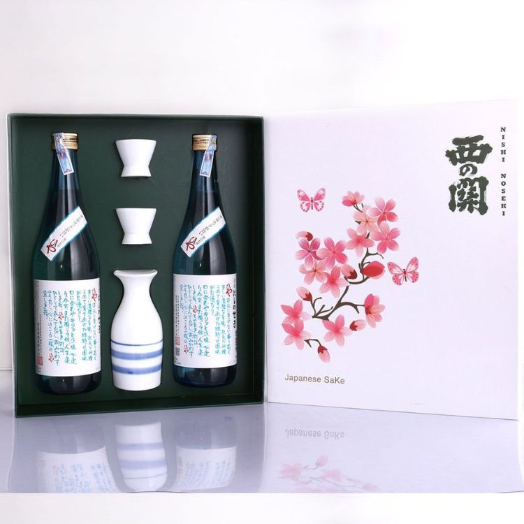 thiết kế hộp quà hoa anh đào