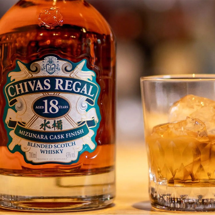 thưởng thức chivas 18 mizunara
