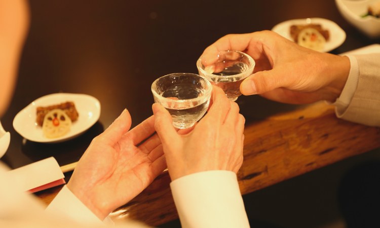 thưởng thức junmai sake