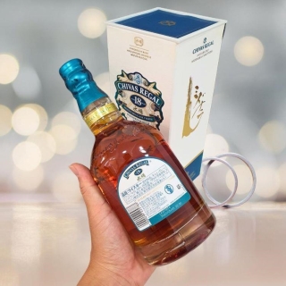 rượu chivas 18 mizunara nhật bản